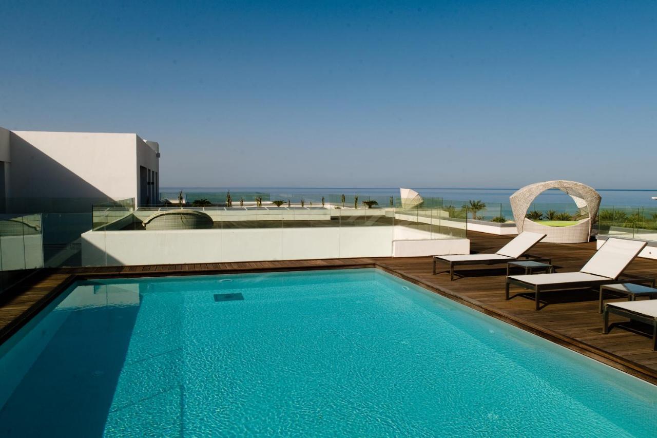 Royal Thalassa Monastir Cameră foto Rooftop pool at the hotel